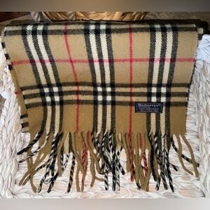Burberry Vintage Lambswood Scarf